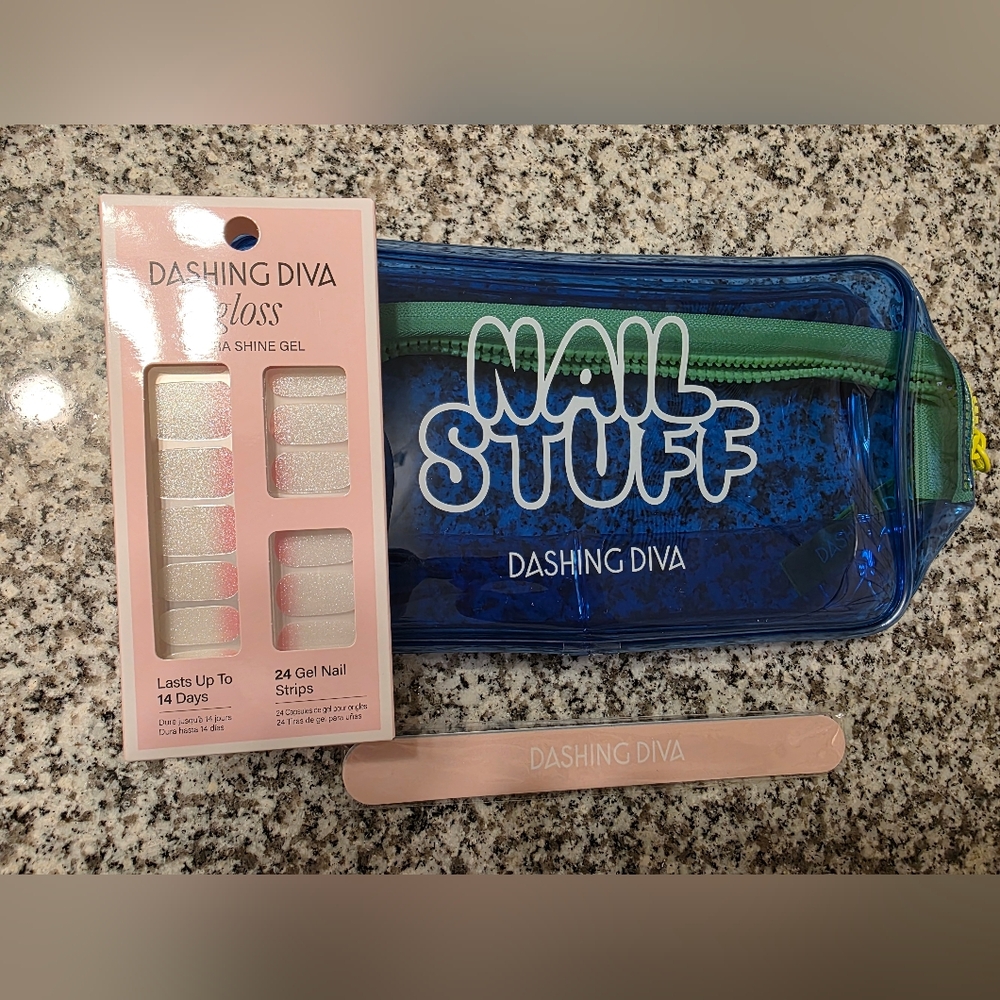 Dashing Diva Nail Kit with Blue Pouch